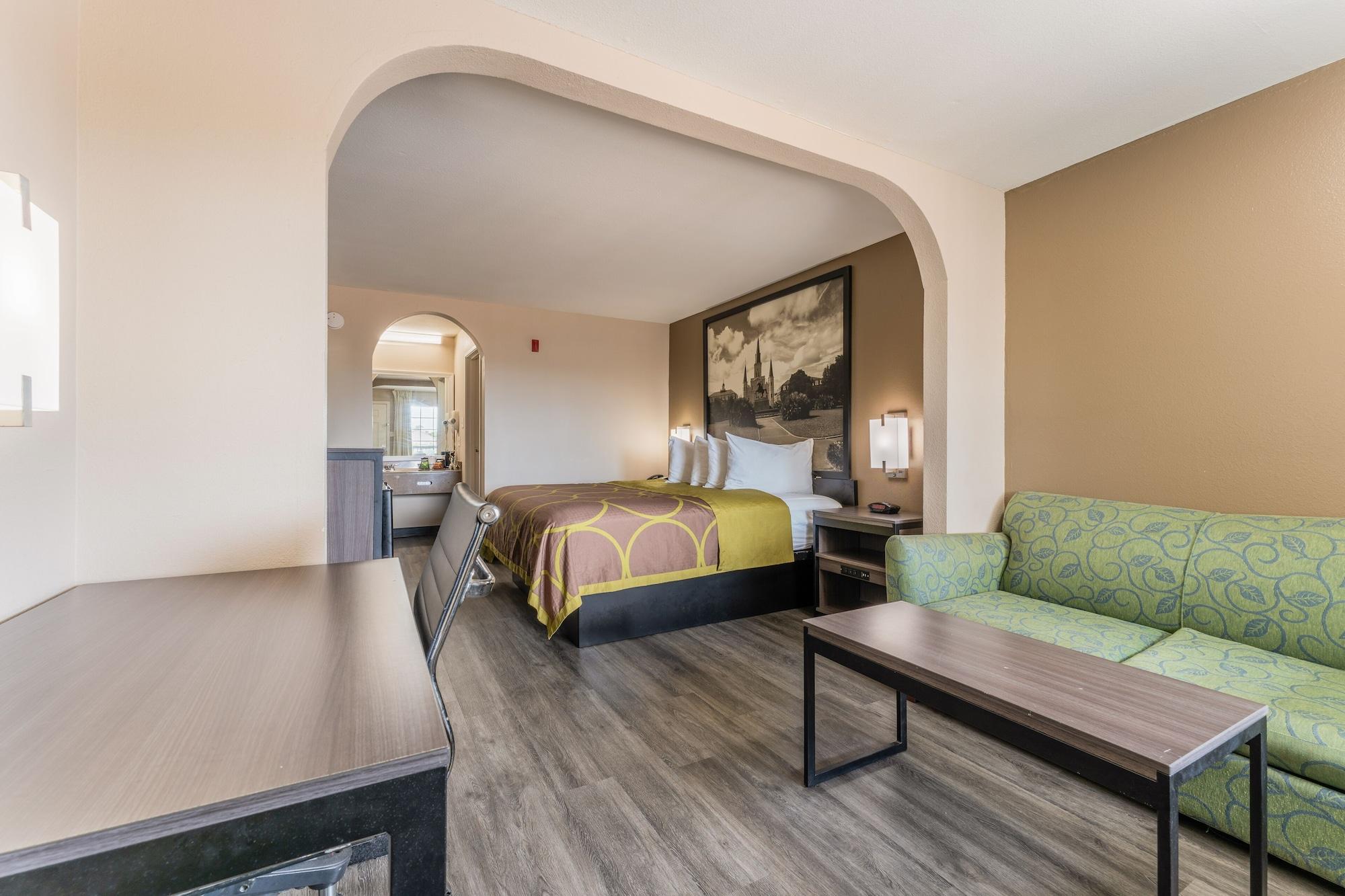 Super 8 By Wyndham Lake Charles Northeast Exterior photo